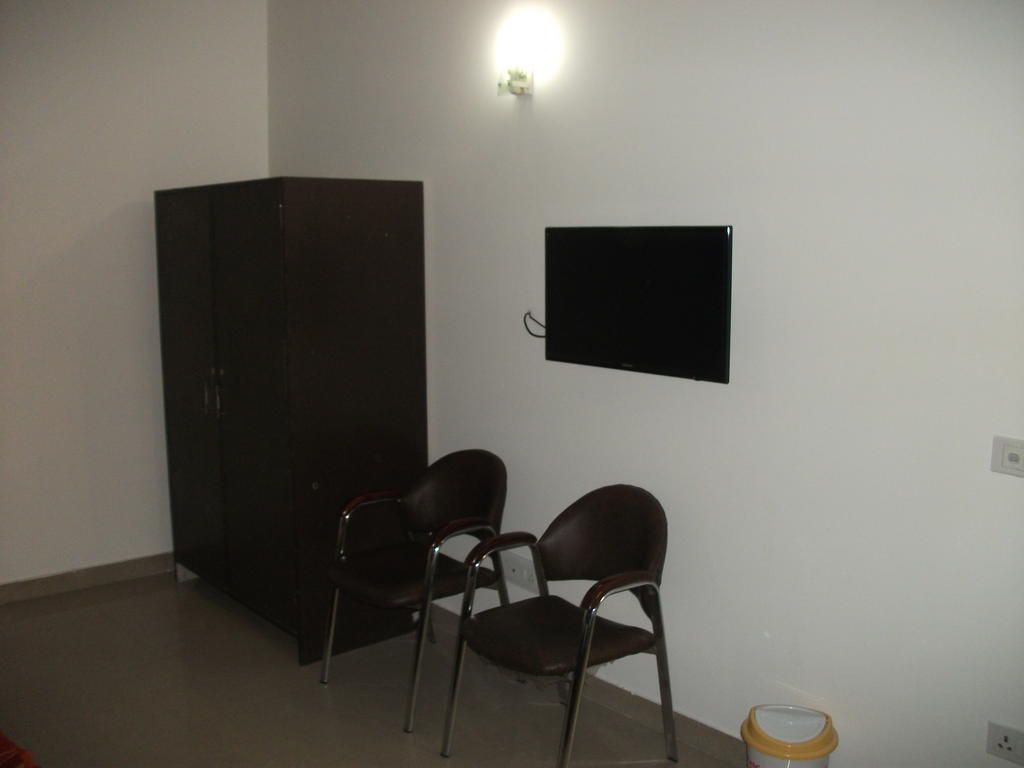 Shalimar Hotel New Delhi Room photo